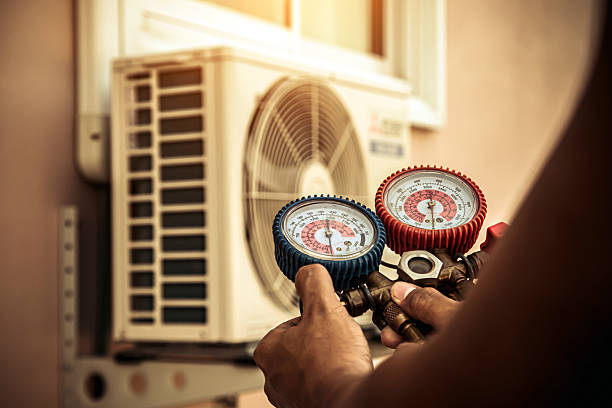 Professional Hvac Installation technician working in Austin, AR